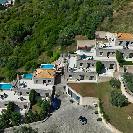 Golden King Villa *