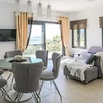 Villa Golden King