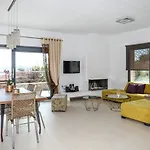 Villa Golden King *