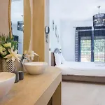 Golden King Villa *