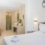 Golden King Villa *