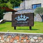 Villa Golden King