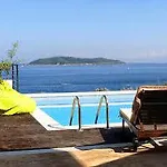 Villa Golden King *