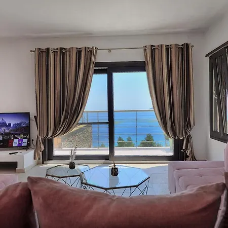 Golden King Villa *