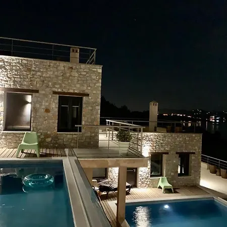 Golden King Villa *