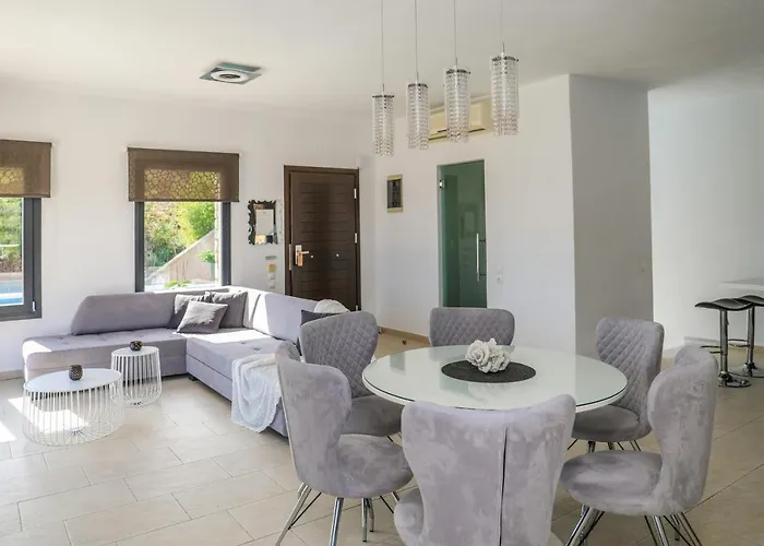 Golden King * Vasilias (Skiathos)