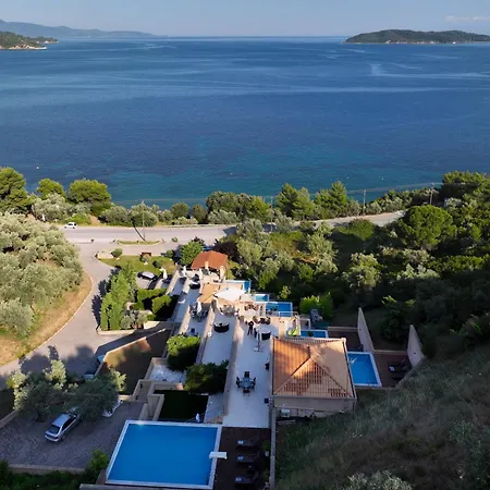 Golden King Villa