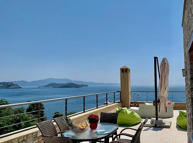 Golden King Vasilias (Skiathos)