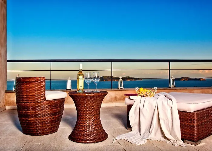 Golden King Vasilias (Skiathos)